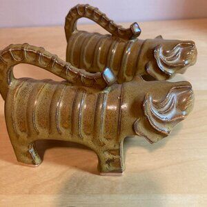 Midcentury Modern Clay Pottery Pair of Tigers